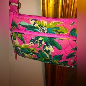 Vera Bradley crossbody pink and green excellent condition